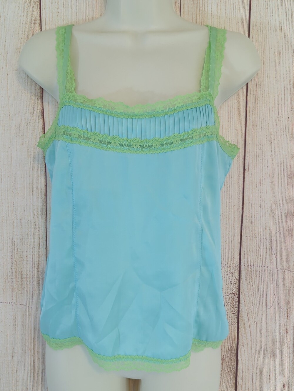 Old Navy Perfect Fit Soft Aqua Cami With Green Lace Trim Small